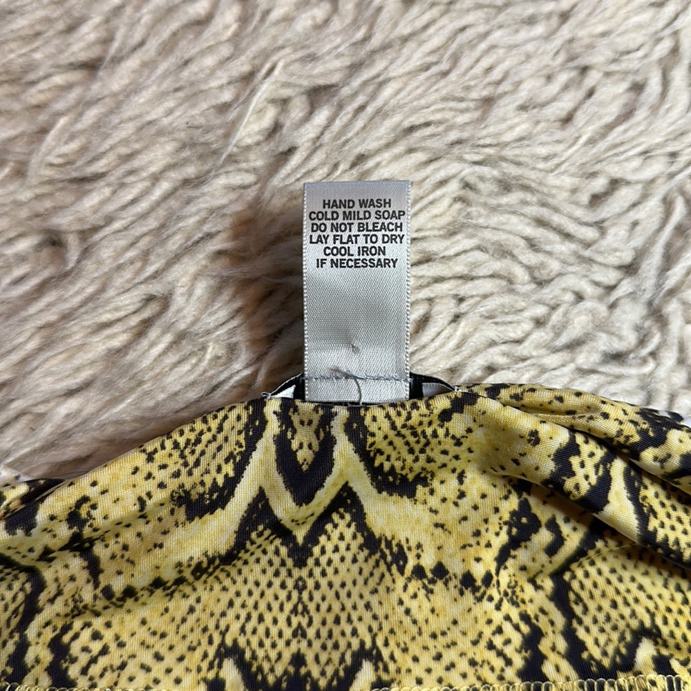 Cache Sequin Halter Top L - image 7